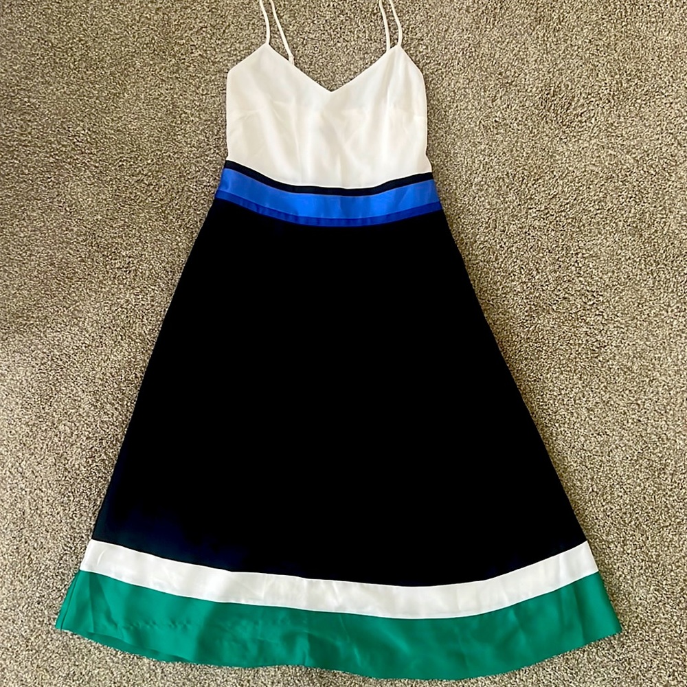Banana Republic Beautiful silk dress with pockets